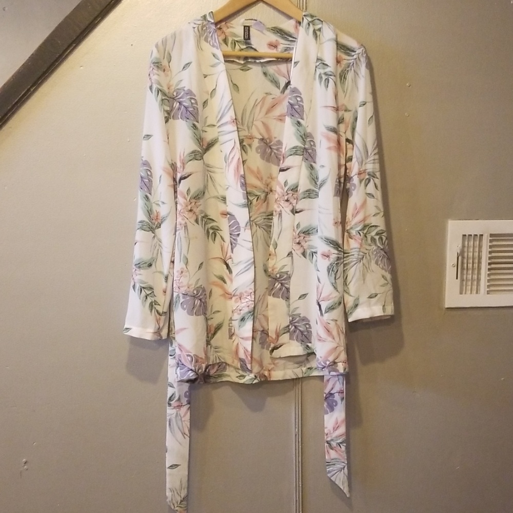 Lightweight Kimono w/ Tie